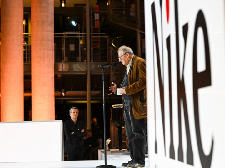 Biografia Swinarskiego oraz powieść o Żwirce i Wigurze w finale Nagrody Literackiej „Nike”