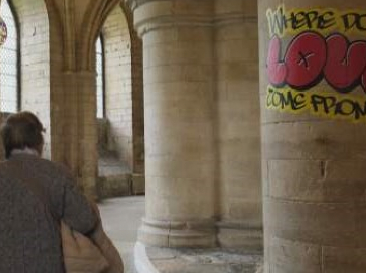 Wielka Brytania: wystawa graffiti w katedrze w Canterbury (wideo)