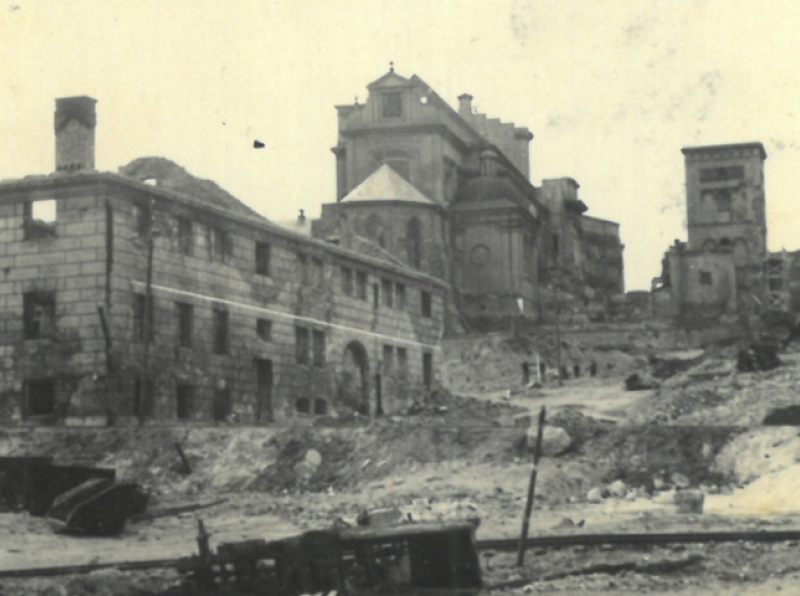 Kolekcja niemal 3000 niepublikowanych dotąd zdjęć zniszczonej Warszawy posłuży badaczom historii