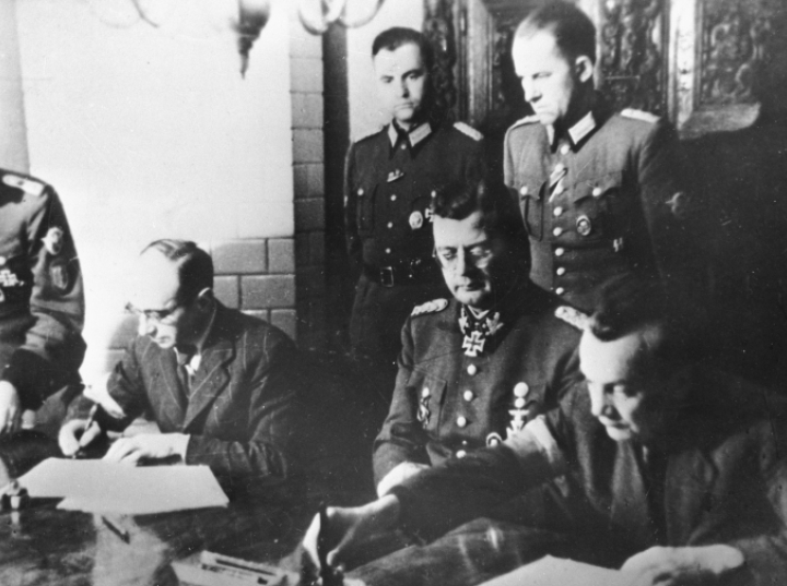 81 lat temu skończyło się Powstanie Warszawskie – kosztowało 200 tys. zabitych i zburzenie miasta