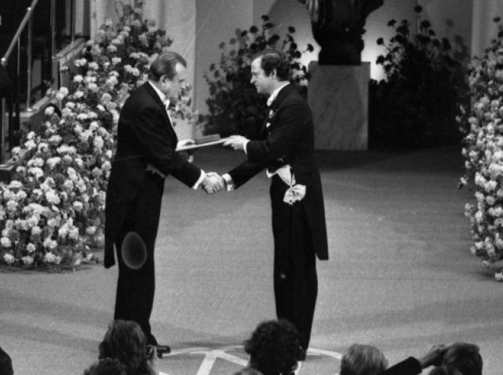 Prof. Ryszard Koziołek: Wartością literackiego Nobla jest reprezentowanie różnych obszarów światowej kultury literackiej