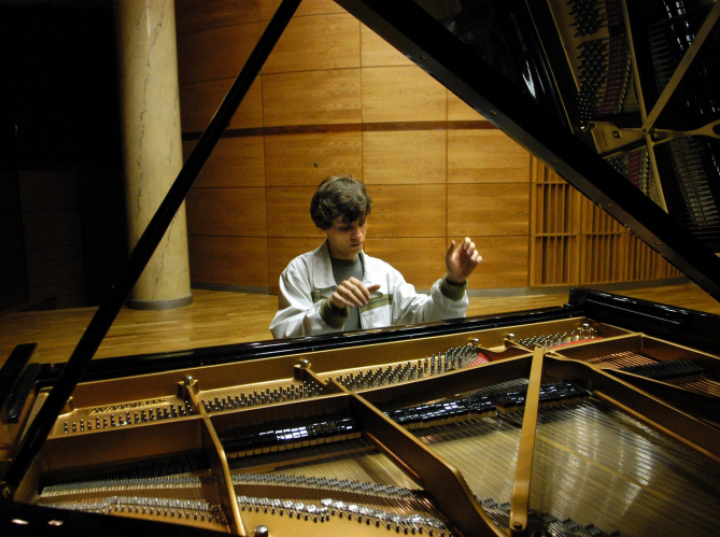 Rafał Blechacz uhonorowany Złotym Medalem „Zasłużony Kulturze Gloria Artis”