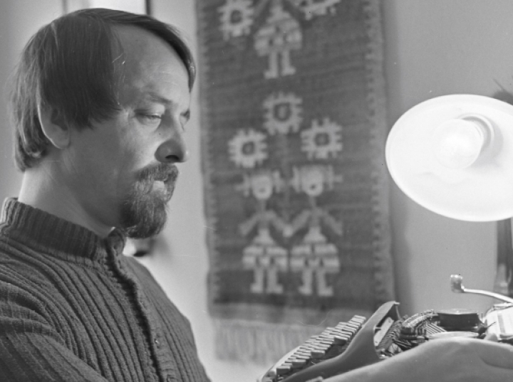 95 lat temu urodził się Tadeusz Nowak, poeta, prozaik, jeden z twórców tzw. nurtu wiejskiego