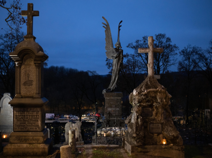 Na Rossie odnowiono w tym roku 17 pomników