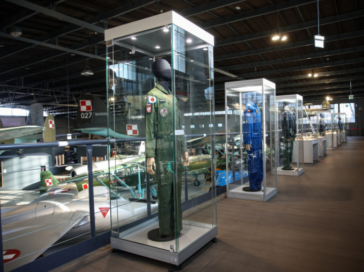 Wystawa o Szkole Orląt w krakowskim Muzeum Lotnictwa Polskiego na zakończenie obchodów 100-lecia uczelni