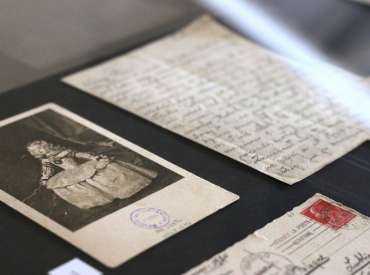 Archiwalia Czechowicza na wystawie w 123. rocznicę urodzin poety