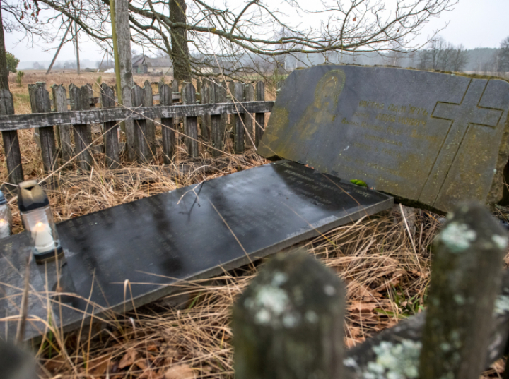W Ugłach na Ukrainie znaleziono pierwsze szczątki ludzkie