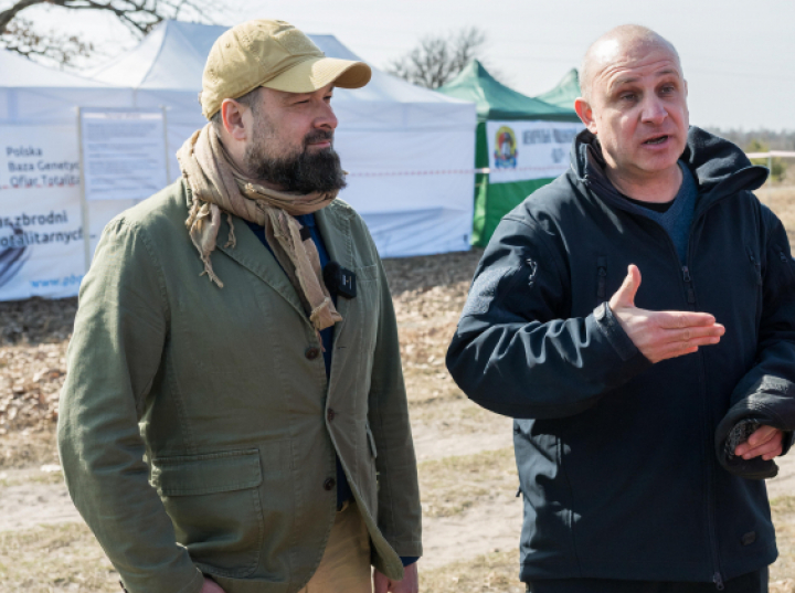 Prof. Ossowski: w pracach w Ugłach najważniejsza będzie identyfikacja szczątków ofiar