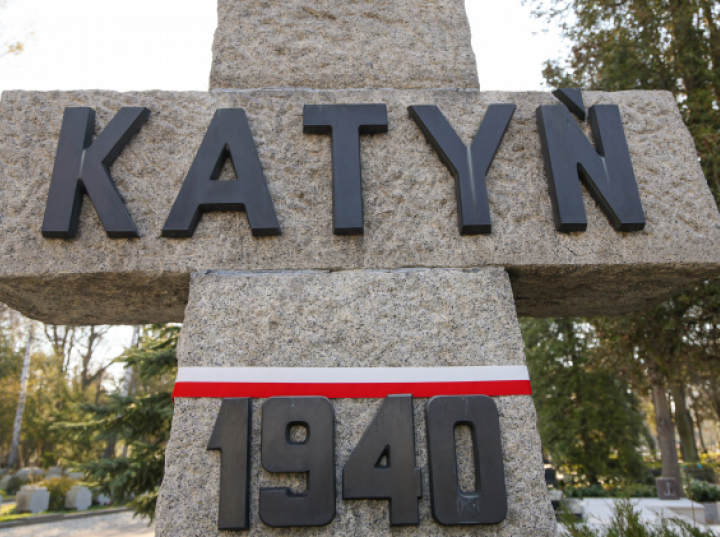 Zbrodnia katyńska – Stalin kłamał, a świat milczał