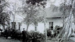 Plebania w Wielopolu Skrzyńskim, gdzie urodził się T. Kantor. Fot. PAP/J. Paszkowski 
