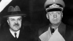 Komisarz ludowy Wiaczesław Mołotow i minister spraw zagranicznych Joachim von Ribbentrop. Berlin. 1940.11.12. Fot. NAC  