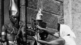 Na planie filmu "Faraon" w reż. Jerzego Kawalerowicza. Uzbekistan w Azji Środkowej, 1962-1965. Fot. PAP/CAF