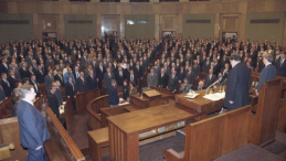 Inauguracyjne posiedzenie Sejmu I kadencji z udziałem prezydenta Lecha Wałęsy. 25.11.1991. Fot. PAP/I. Radkiewicz