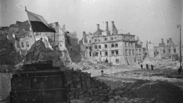 Warszawa - Ruiny Placu Zamkowego. 17.01.1945. Fot. PAP