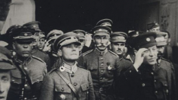Ataman Semen Petlura podczas przeglądu oddziałów ukraińskich w Kijowie. 10.05.1920. Źródło: CAW
