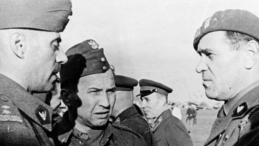 Wyżsi dowódcy Armii Polskiej w ZSRS - od lewej: gen. Władysław Anders, płk. Leopold Okulicki, gen. Zygmunt Bohusz-Szyszko. Tockoje, 1941-1942. Fot. NAC