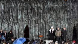 Uroczystość odsłonięcia pomnika ofiar represji politycznych w Rosji. Moskwa, 30 bm. Fot. PAP/EPA