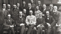 Rząd Jędrzeja Moraczewskiego w 1918 roku. Źródło: Wikimedia Commons