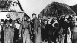 Wysiedlanie chłopów z Zamojszczyzny. 1942-1943. Fot. NAC