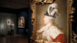 Obraz "Stanisław August w kapeluszu z piórami" z ok. 1785 roku. Fot. PAP/L. Szymański