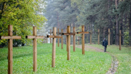 Uroczysko na skraju Mińska na Białorusi, w którym odkryte zostały masowe groby ludzi rozstrzelanych przez NKWD w latach 1937–1941. Fot. PAP/W. Pacewicz