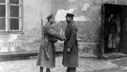Rozbrajanie Niemców w Warszawie - !0 listopada 1918 r. Źródło: CAW