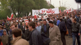 Manifestacja zorganizowana przez „Solidarność” w Święto Pracy. Warszawa, 01.05.1989. Fot. PAP/PAI/C. Słomiński