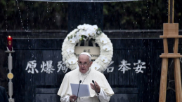 Papież Franciszek przemawia w Parku Pokoju. Nagasaki, 24.11.2019. Fot. PAP/EPA