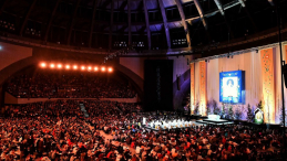 42. Europejskie Spotkanie Młodych Taize w Hali Stulecia we Wrocławiu. Fot. PAP/M. Kulczyński