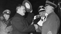 W. Mołotow i J. Ribbentrop w Berlinie, 1940 r. Źródło: Wikipedia Commons