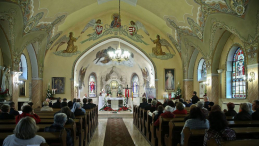 Msza w Polskim Kościele w Budapeszcie. 2016 r. Fot. PAP/R. Guz