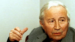 Warszawa, 31.05.1995. Poeta, dramaturg, eseista, prozaik, Tadeusz Różewicz. Fot. PAP/A. Urbanek