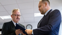 Od lewej: wiceprezes IPN dr hab. Karol Polejowski, prezes IPN dr Karol Nawrocki. Fot. Sławek Kasper (IPN)
