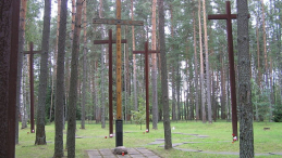 Polski Cmentarz Wojenny w Miednoje. Źródło: Wikipedia Commons