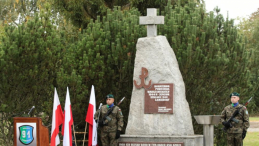 Pomnik Powstańców Warszawskich - Jeńców Stalagu 344 Lamsdorf w Łambinowicach. 2021 r. Fot. PAP/K. Świderski