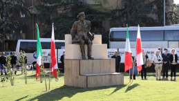Pomnik Generała Władysława Andersa w Imoli. 2021 r. Fot. PAP/A. Zawada
