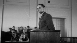 03.03.1948. Rtm. Witold Pilecki przed Wojskowym Sądem Rejonowym w Warszawie. Fot. PAP/CAF