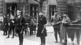 Rozbrajanie Niemców w Warszawie. 1918 r. Fot. NAC