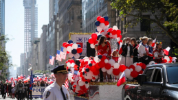 Parada Pułaskiego w Nowym Jorku, jedna z największych imprez polonijnych w USA. 01.10.2023. Fot. PAP/L. Szymański