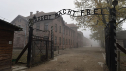 Były niemiecki obóz zagłady KL Auschwitz. Fot. PAP/J. Bednarczyk