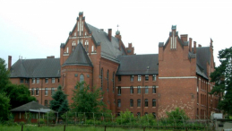 Klasztor Zgromadzenia Sióstr św. Katarzyny w Braniewie. Fot. Jacek Bogdan. Źródło: Wikimedia Commons