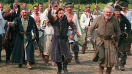 Scena z "Pana Tadeusza" w rezyserii Andrzeja Wajdy. Na pierwszym planie Jerzy Bińczycki, fot. PAP/T. Gzell