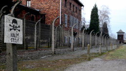 Muzeum Auschwitz na terenie dawnego niemieckiego obozu koncentracyjnego, fot. PAP/A. Grygiel