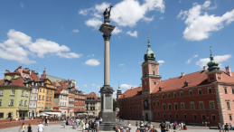Kolumna króla Zygmunta III Wazy przed Zamkiem Królewskim w Warszawie, fot. PAP/T. Gzell
