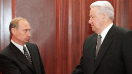 Prezydent Rosji Borys Jelcyn, podczas spotkanie z p.o. premiera tego państwa Władimirem Putinem na Kremlu. 1999 r. PAP/EPA