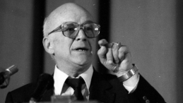 Jan Nowak-Jeziorański (1913-2005). Fot. PAP/CAF/Rozmysłowicz
