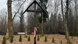 Cmentarz w Hucie Pieniackiej 28 lutego 2025 r. Fot. Rafał Leśkiewicz (IPN)