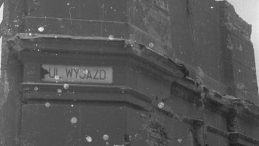 Warszawa, maj 1947 r. Rozbiórka ruin w dawnej dzielnicy żydowskiej. Nz. prace przy ul. Wyjazd, rejon ul. Nalewki. /PAP 