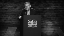 Marian Turski (1926-2025) 27 stycznia 2025 r. podczas uroczystości z okazji 80. rocznicę wyzwolenia KL Auschwitz, fot. PAP/Łukasz Gągulski