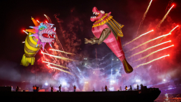 Parada smoków (w 2024 r.) w Krakowie, fot. PAP/Łukasz Gągulski